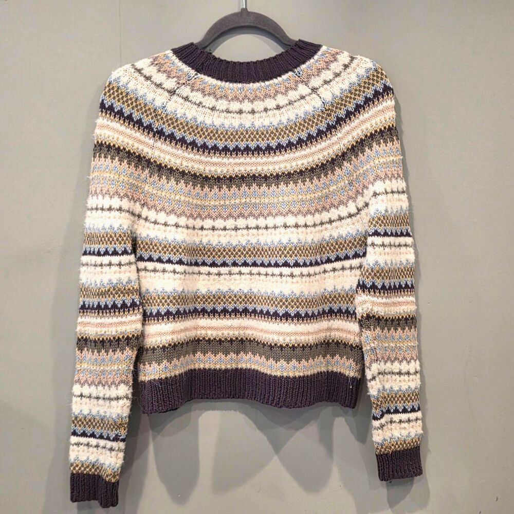 AE American Eagle Fair Isle Sweater Striped Fuzzy Knit SM Nordic Scandi Grandpa